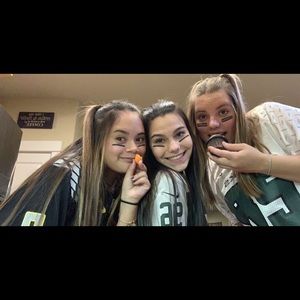 Meet your Posher, Samantha